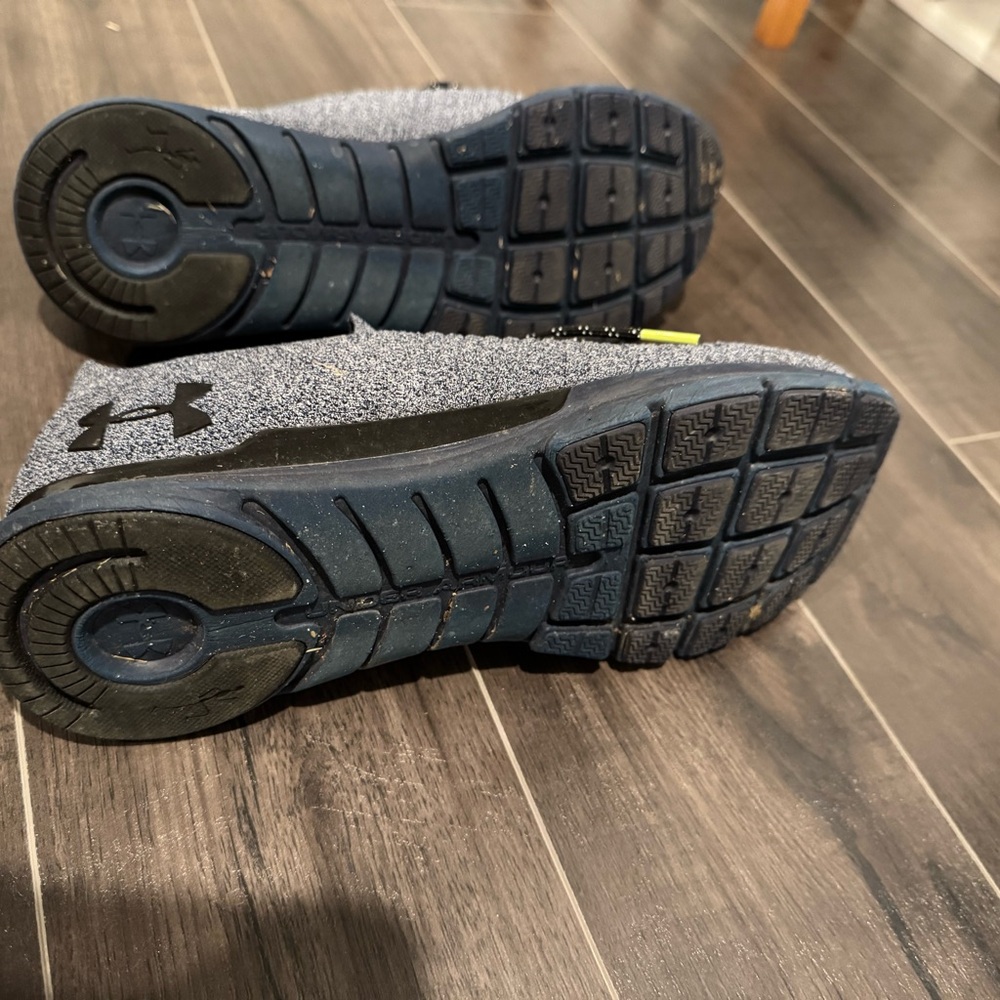 Under Armour Blue Athletic Shoes with Knit Mesh Upper - Picture 6 of 6